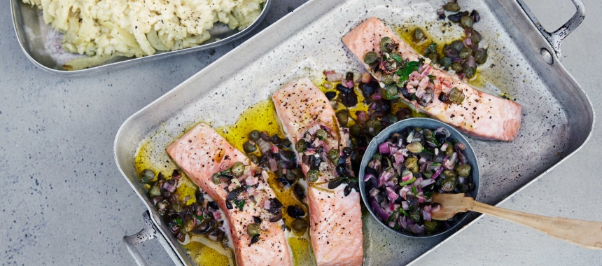 Запечений лосось з оливками та різотто з фенхелем